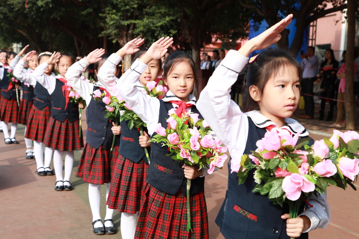 04��ͼΪ�ʻ��ӵ�ͬ������������ʽʱ����쾴��