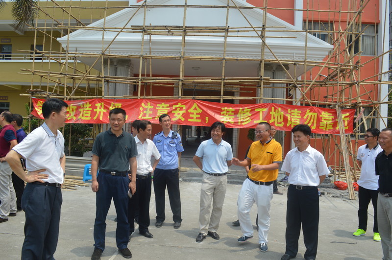 �����ֵ�����ί���򵼵�����ѧУָ����ж4��̨������