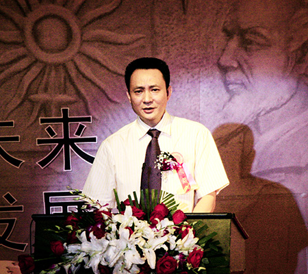 ��Զ������  ��һ�������Ŷ��³�