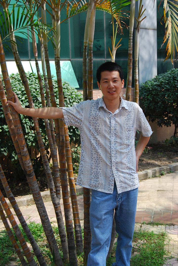 何伦——美术专业导师 何伦——美术专业导师