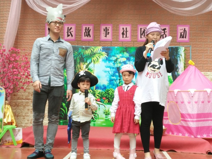 �ҳ����������˶���С��ñ