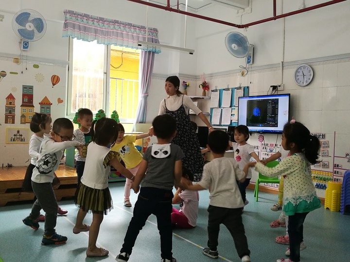 ��һ������԰�׶�԰������������˶�