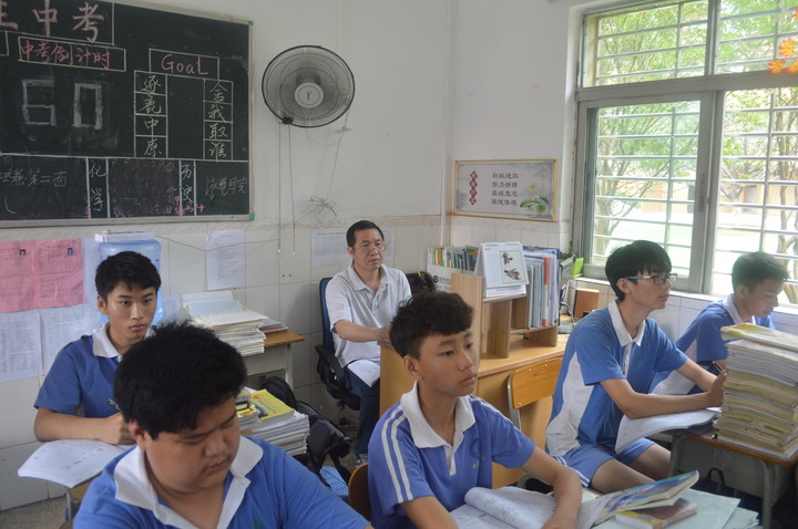 ����ѧУ���۽�����  רҵ����  ��������