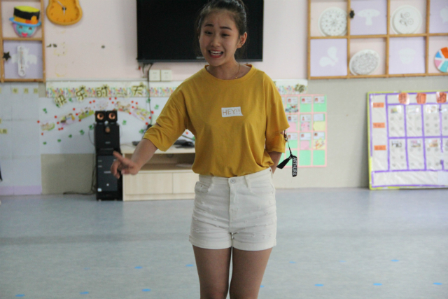 ���ٱ�һ�����׶�԰��Ƹ����Ӱ