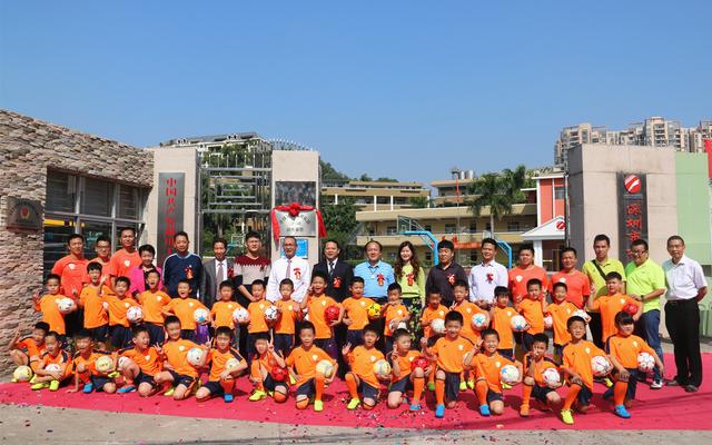 ����ѧУ��Ϊ������С����������ֲ�ѵ������