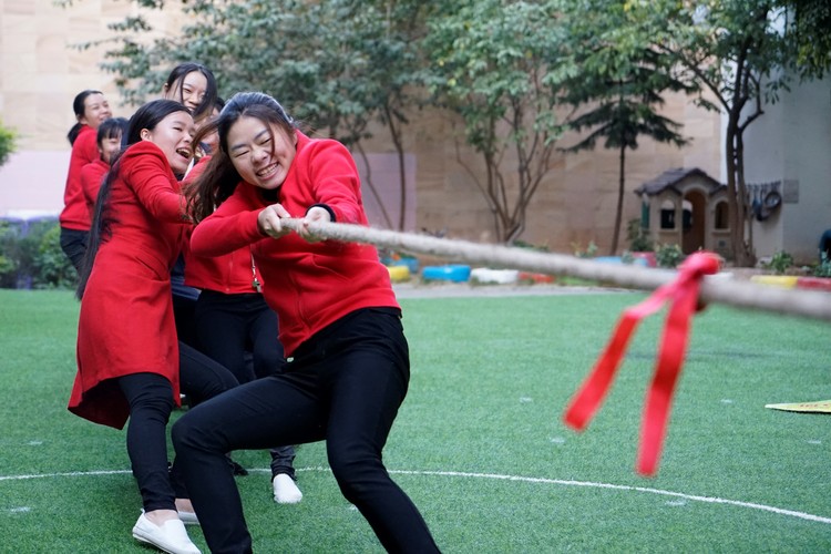 ���˶����ҿ������ҿ��֡����ѹ�Ӣ�˶��ῪĻ��