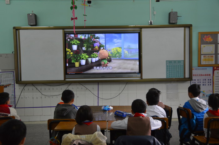 ����ѧУ����չ������?�����徲�Ρ���������˶�