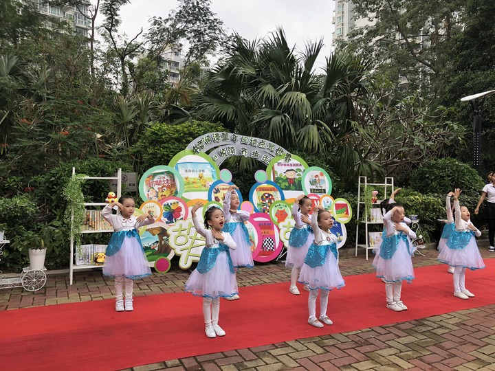 ���ö��벽�ߡ��߽����������Ķ����˶�