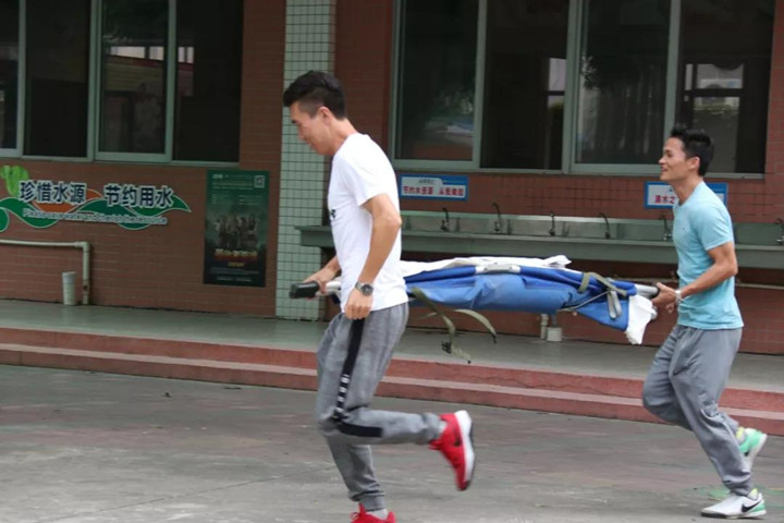 ��չ����������������������Ӧ����������������������Ӣ��ʵ��ѧУ���������徲��ɢ����