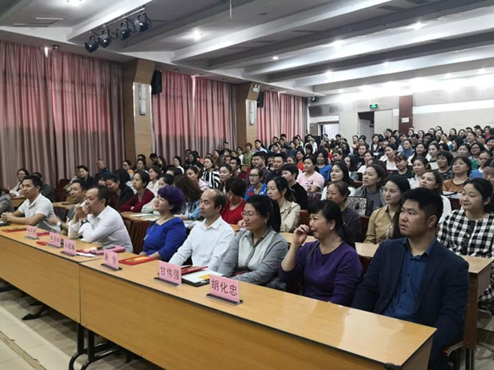 ��Ϊ��������һ��������������������Ư������Ҫ�������캢�ӷ��� ������������Ӣ��ʵ��ѧУ�ҳ�ѧ��������ѧ��ʽ