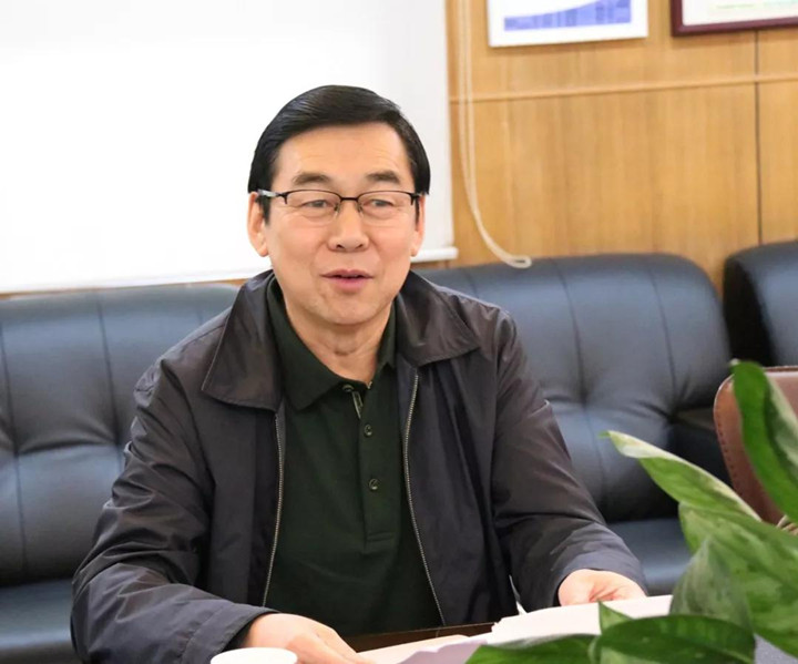 ��������У԰���������徲����ͷ�� �������¾�У��ͨ�徲�����˶��߿�ѧ�����徲������Ӱ