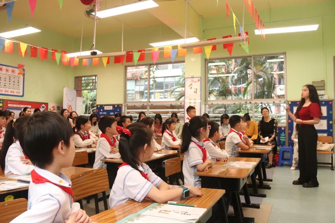 �Ժ���֮����������������ѧ��֮���¡�����������ѧ����������˳Сѧ��������Ӣ��ʵ��ѧУ�����ֵ����������˶�