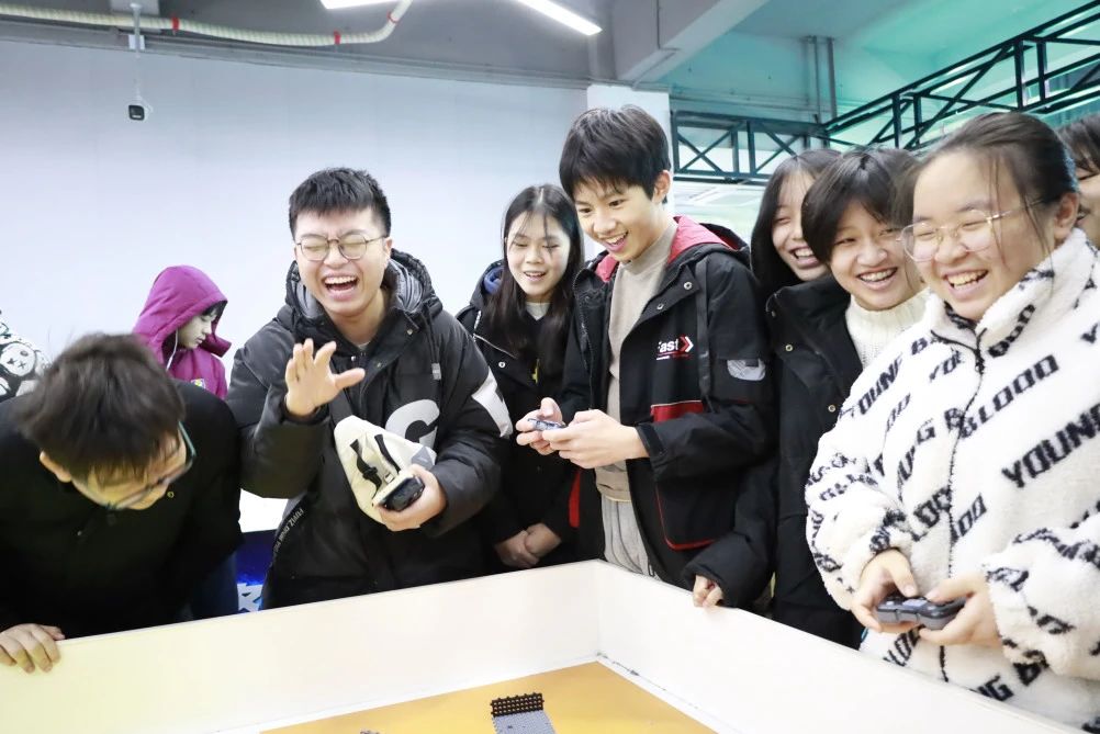 ��ѧ���������������һ������� | �����б�һ�������׸߼���ѧ����������ѧ֮���˶����ף�